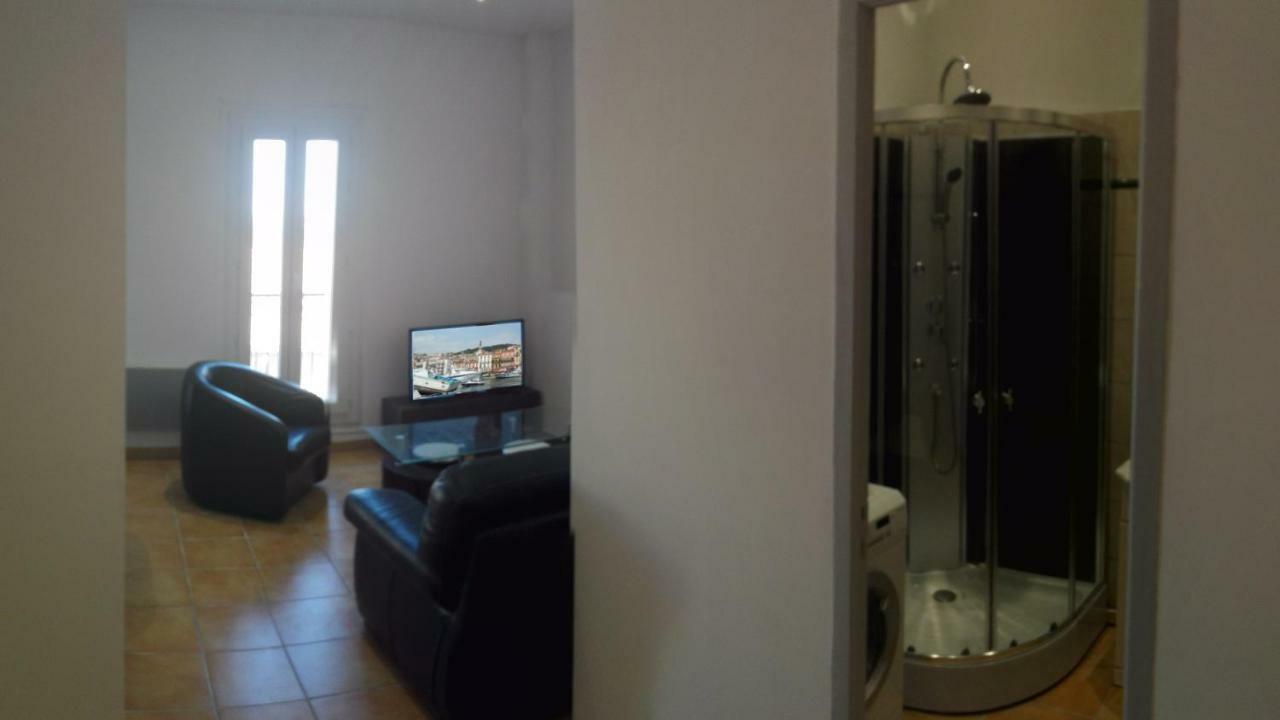 Le Montmorency Apartment Sete Exterior photo